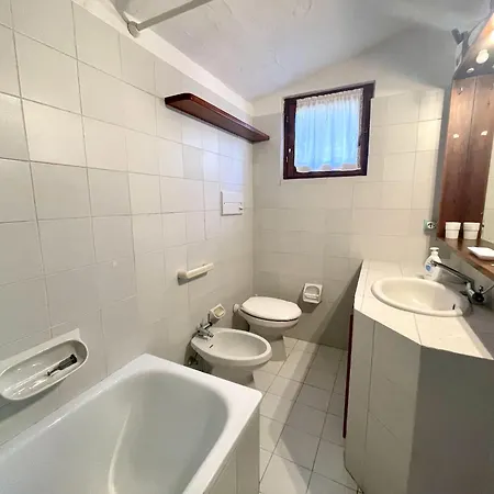 Villa Farfalle Con Strepitosa Scogliera Privata Capo Coda Cavallo